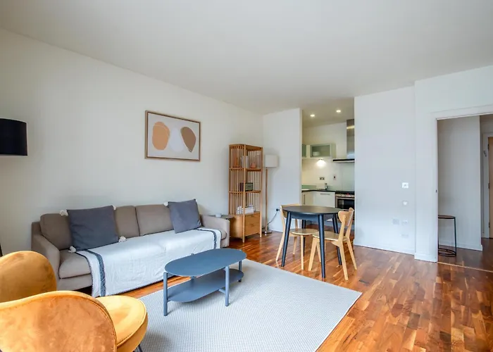 Londwell, Canary Wharf City Escape